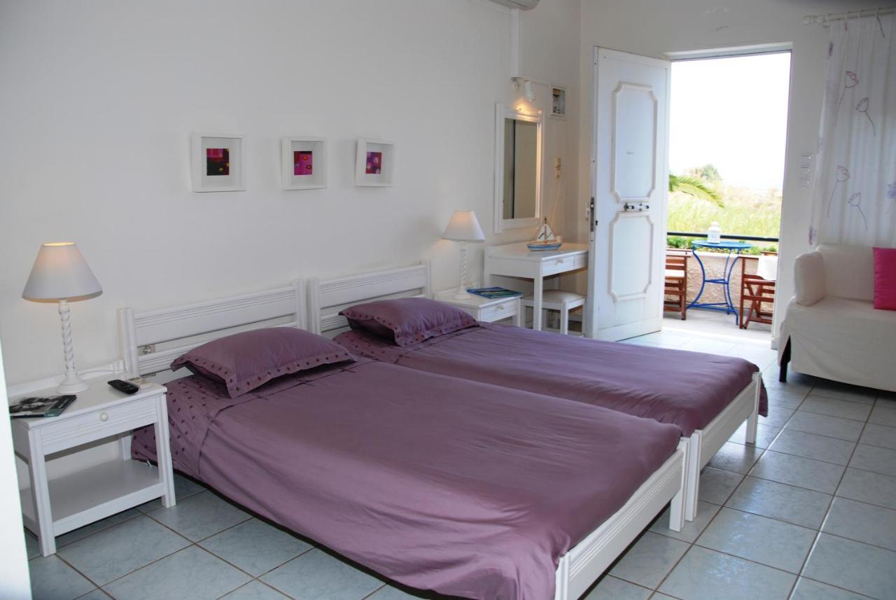 Villa Fleria Seaside Studios & Apts Gerani  ภายนอก รูปภาพ