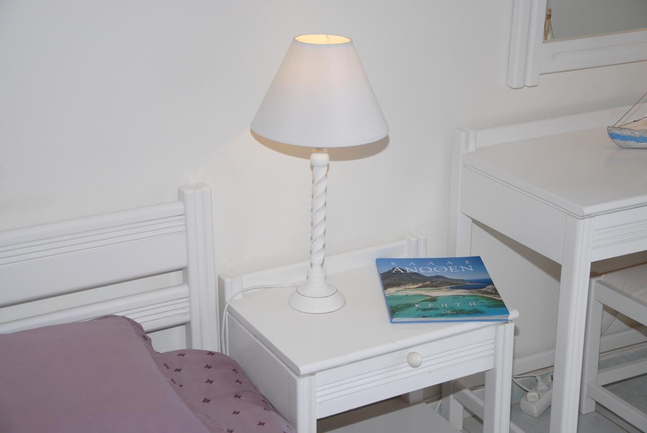 Villa Fleria Seaside Studios & Apts Gerani  ภายนอก รูปภาพ