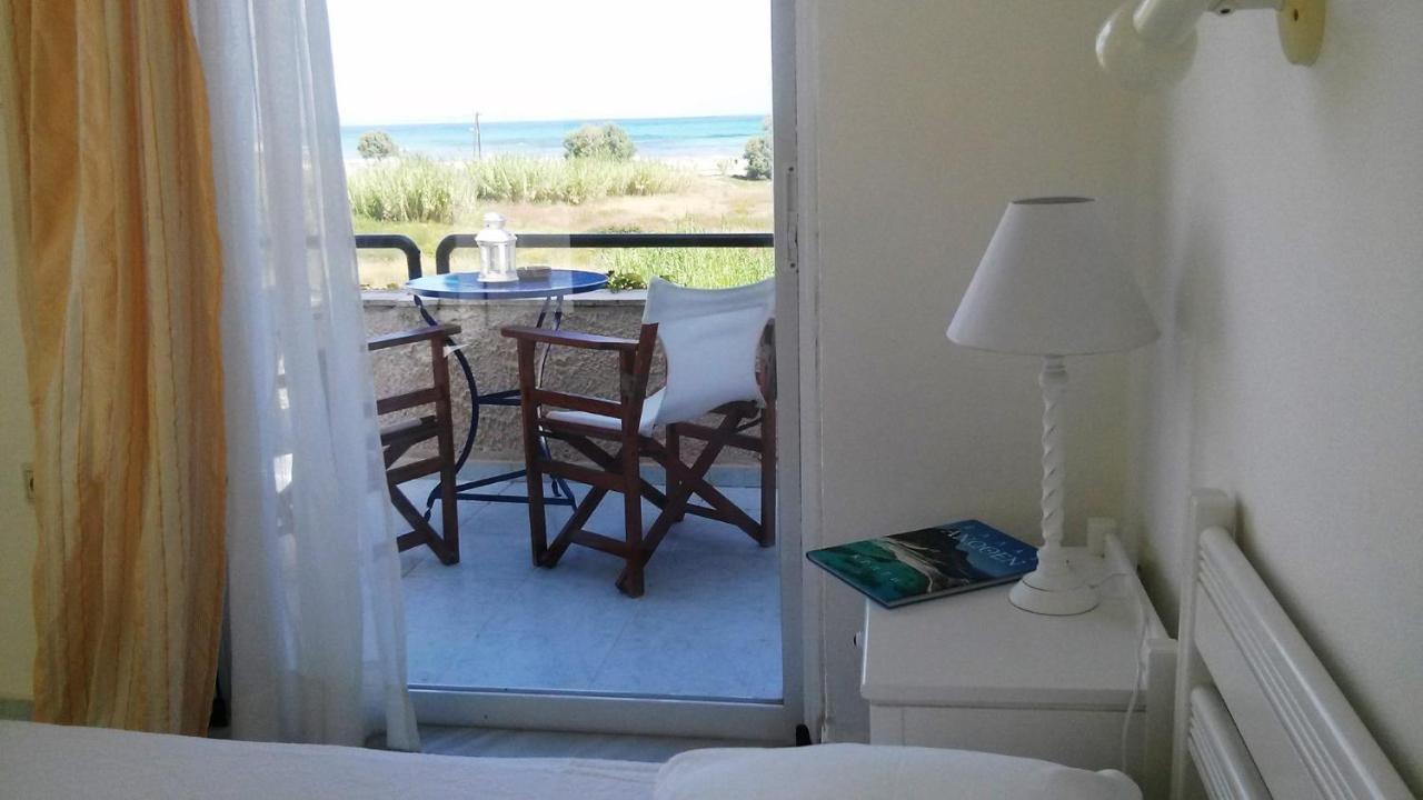Villa Fleria Seaside Studios & Apts Gerani  ภายนอก รูปภาพ