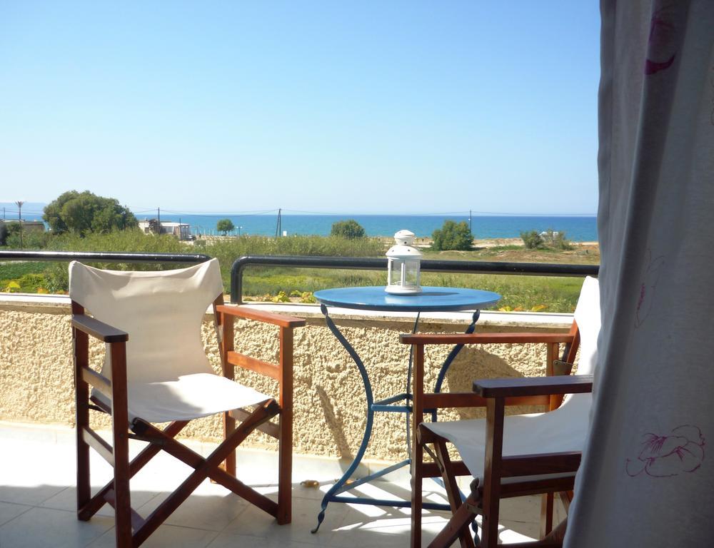 Villa Fleria Seaside Studios & Apts Gerani  ห้อง รูปภาพ