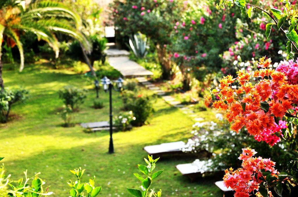 Villa Fleria Seaside Studios & Apts Gerani  ภายนอก รูปภาพ