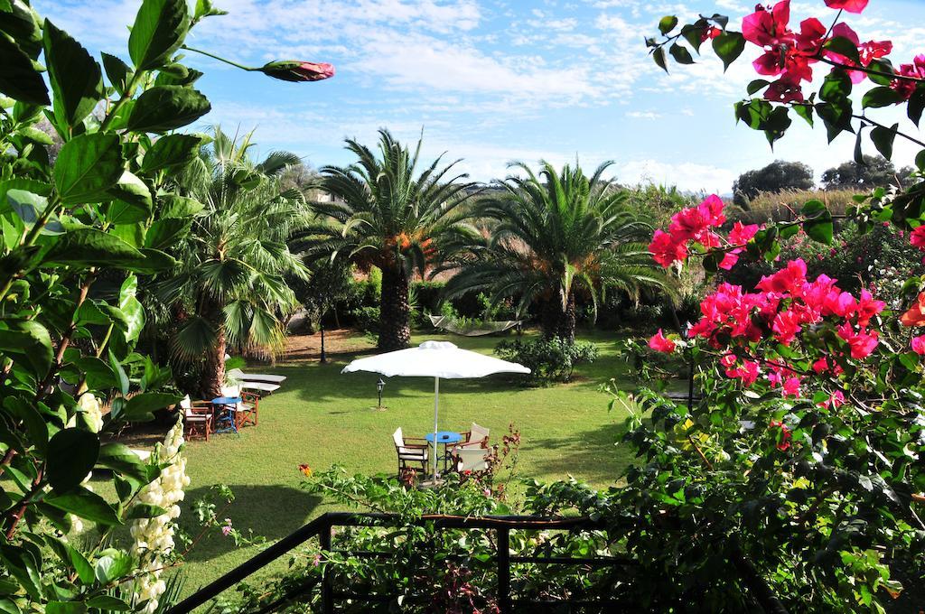 Villa Fleria Seaside Studios & Apts Gerani  ภายนอก รูปภาพ