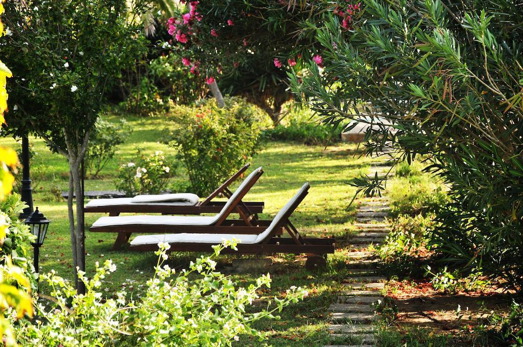 Villa Fleria Seaside Studios & Apts Gerani  ภายนอก รูปภาพ